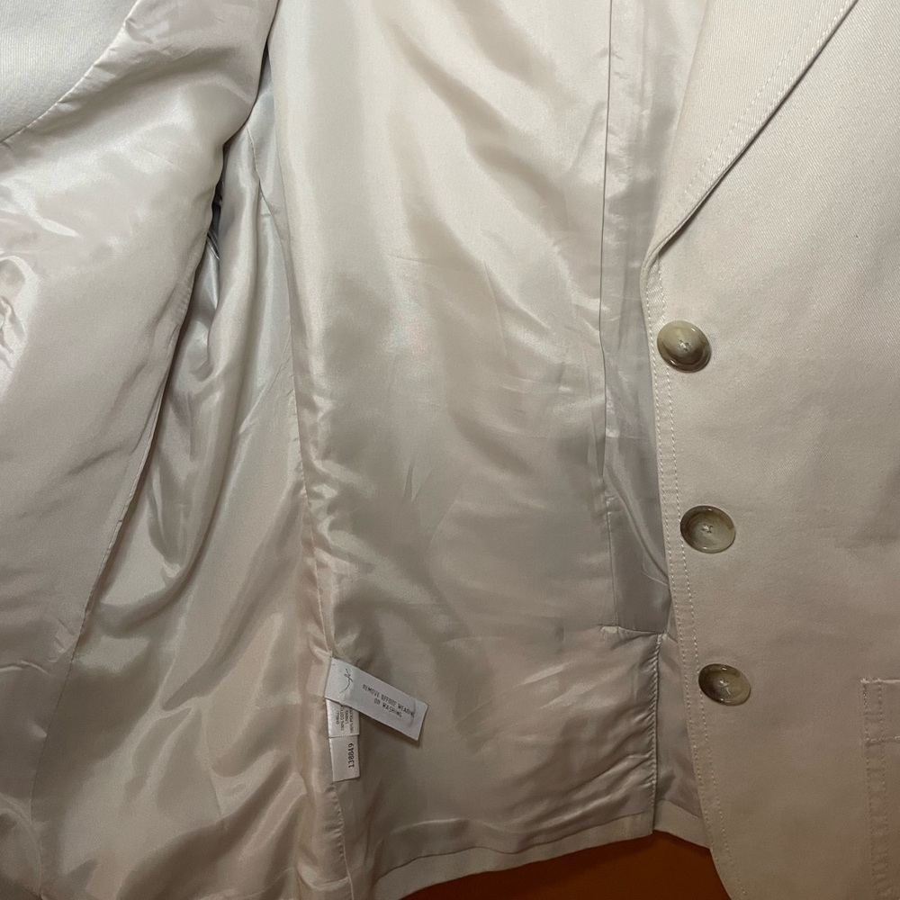 Ann Taylor Women’s Blazer - Picture 2 of 4